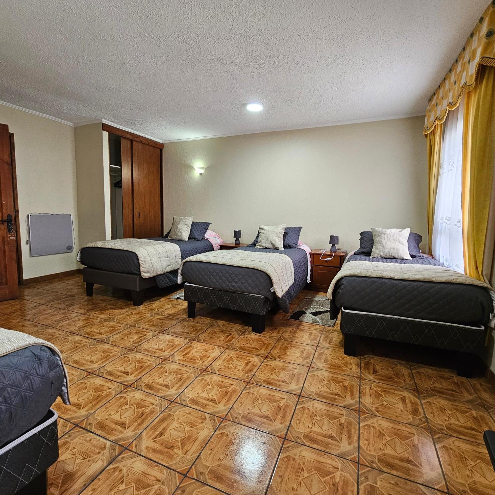 Hostal De Colon Ла Серена Екстериор снимка