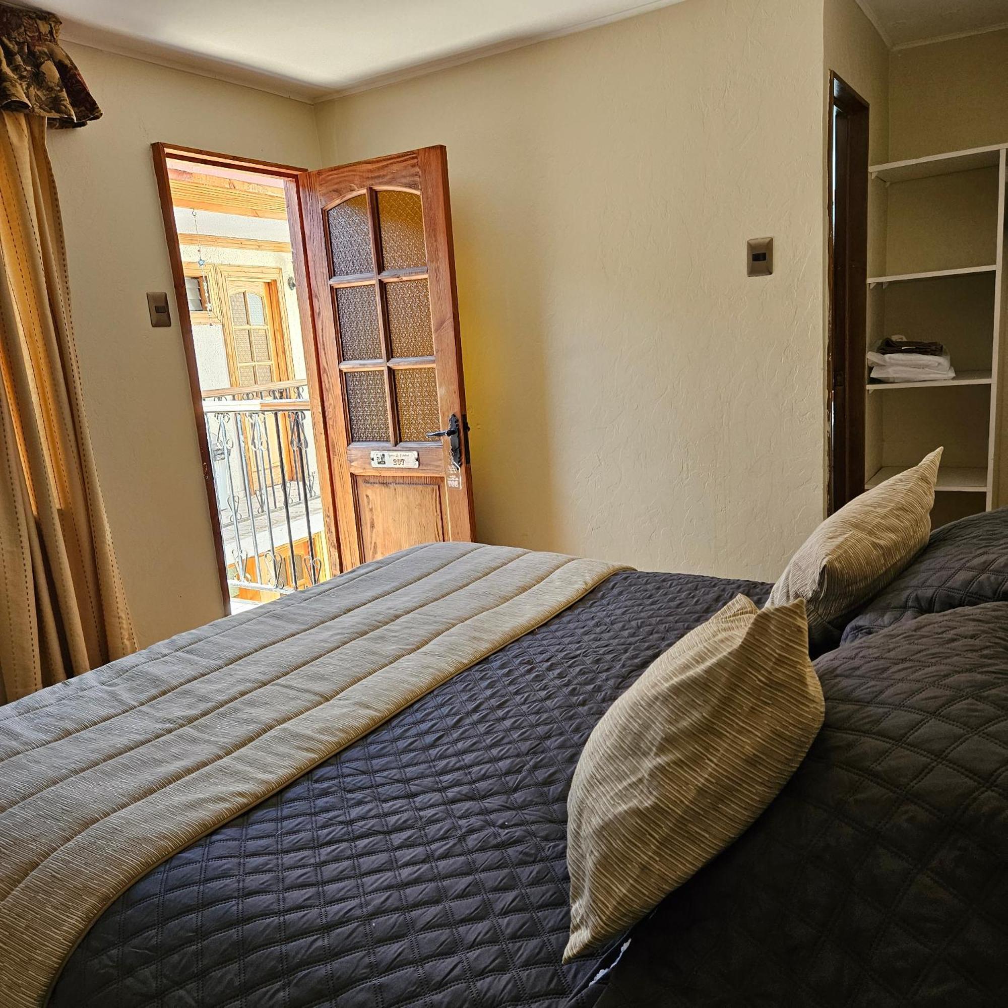 Hostal De Colon Ла Серена Екстериор снимка