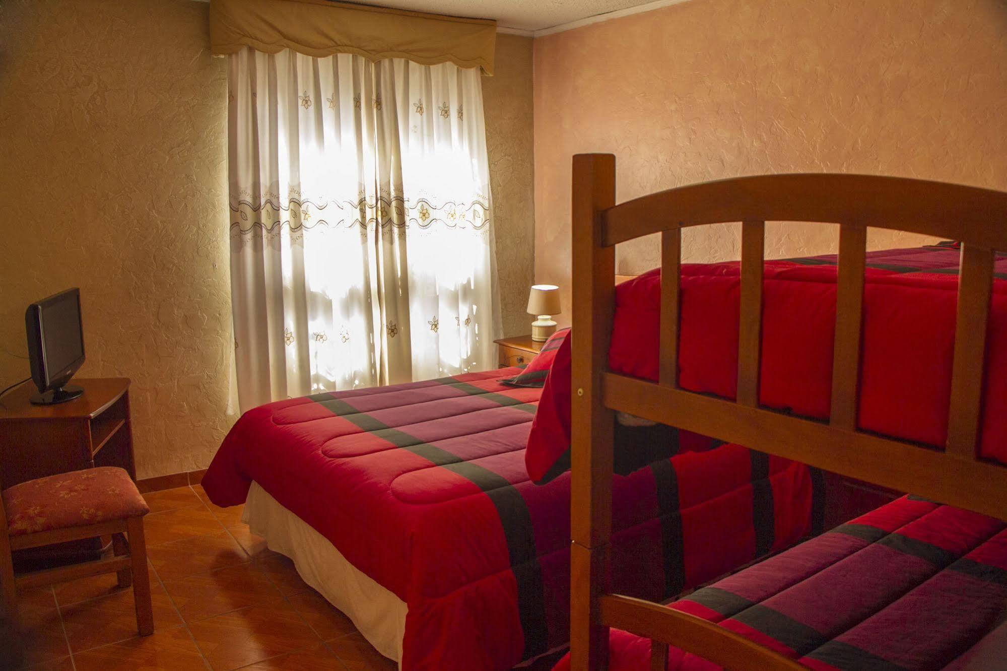Hostal De Colon Ла Серена Екстериор снимка
